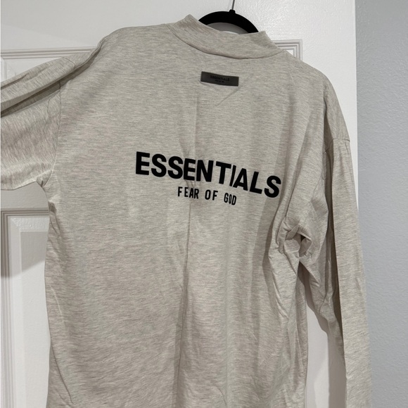 Essentials Light Gray Pullover (lightweight) - Picture 6 of 7